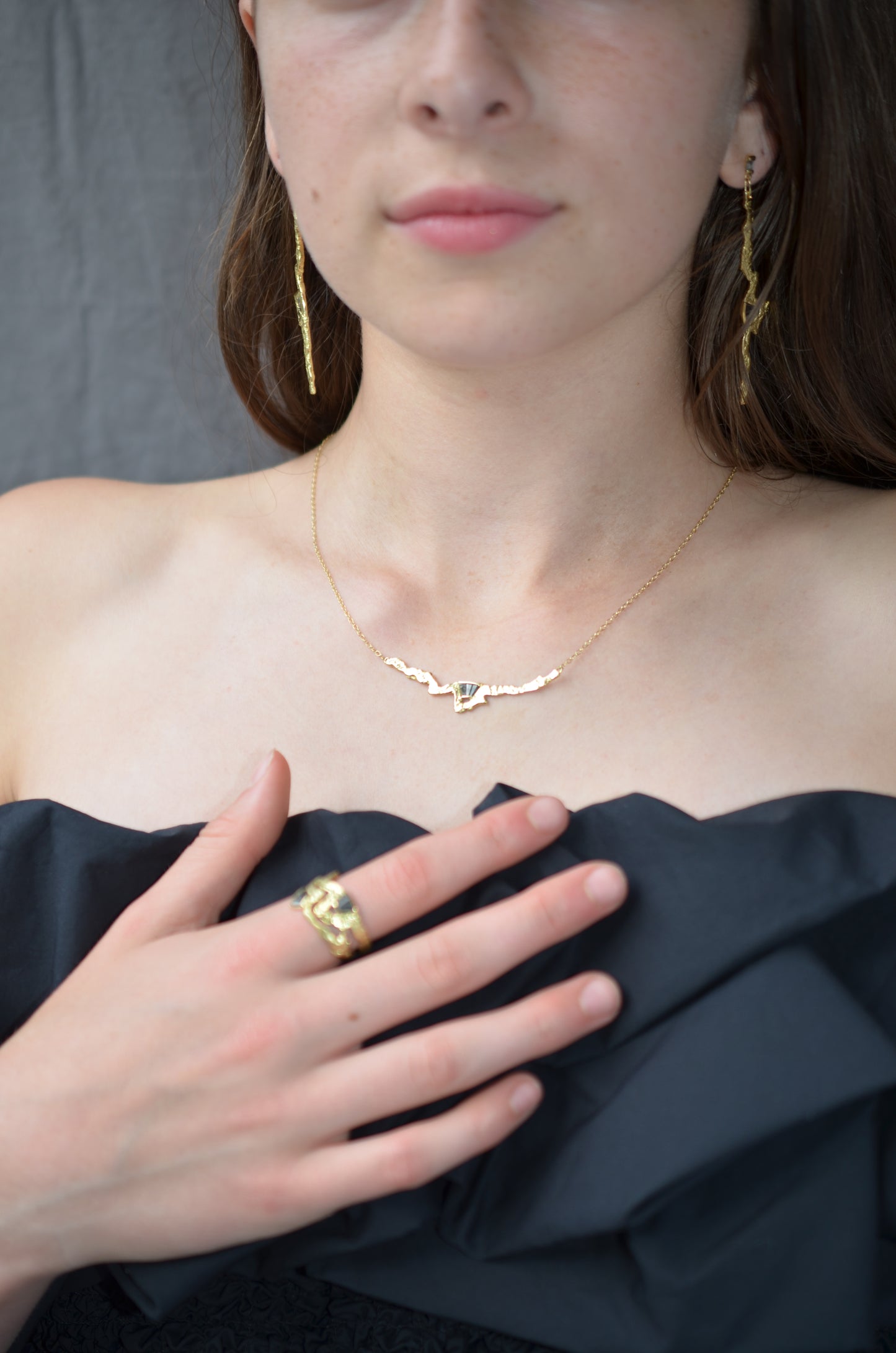 Jagged gold & diamond bar necklace