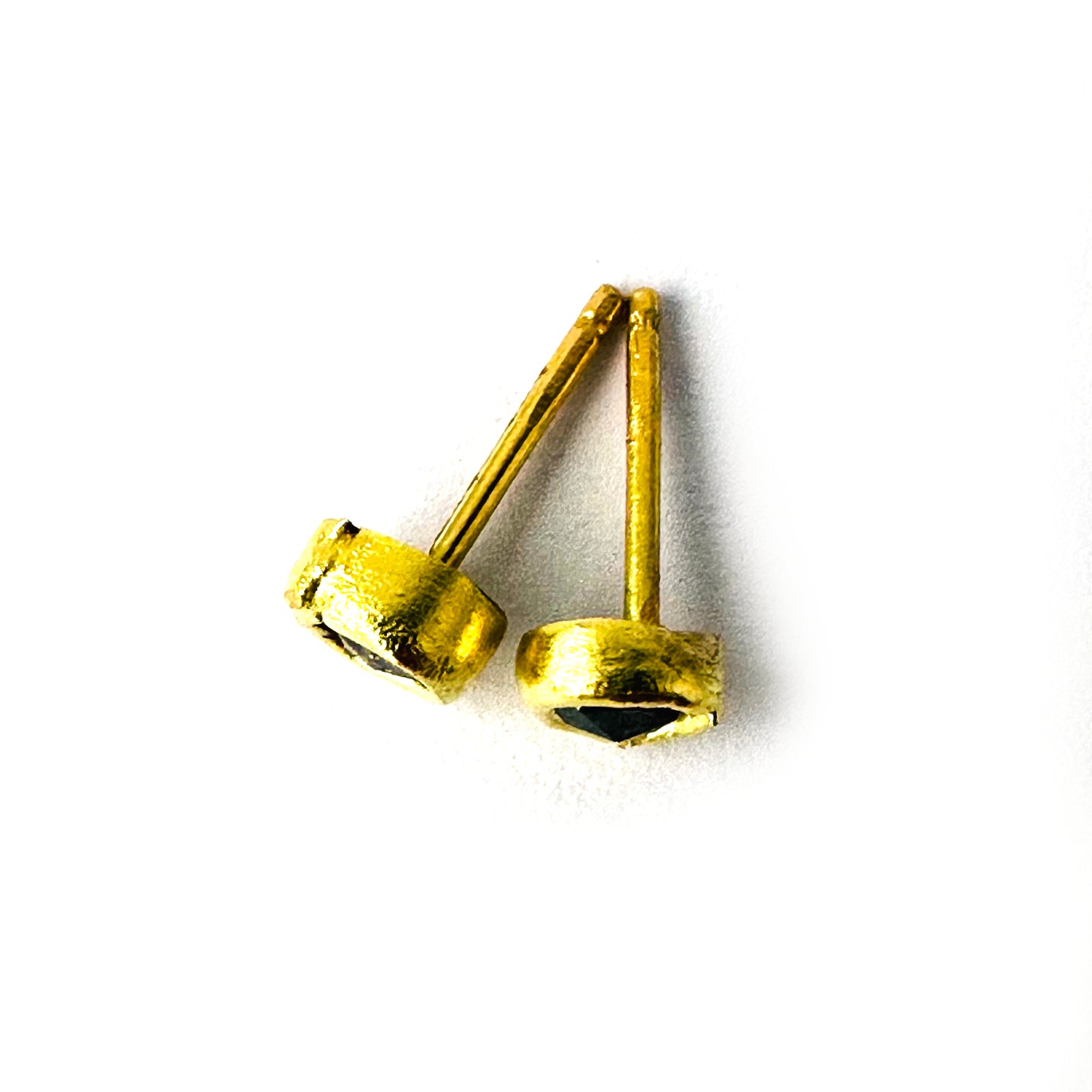 Medium molten gold diamond studs