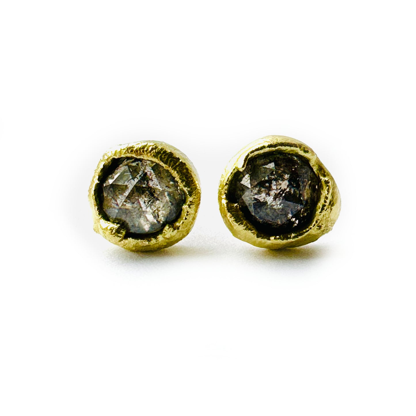 Large molten gold diamond studs