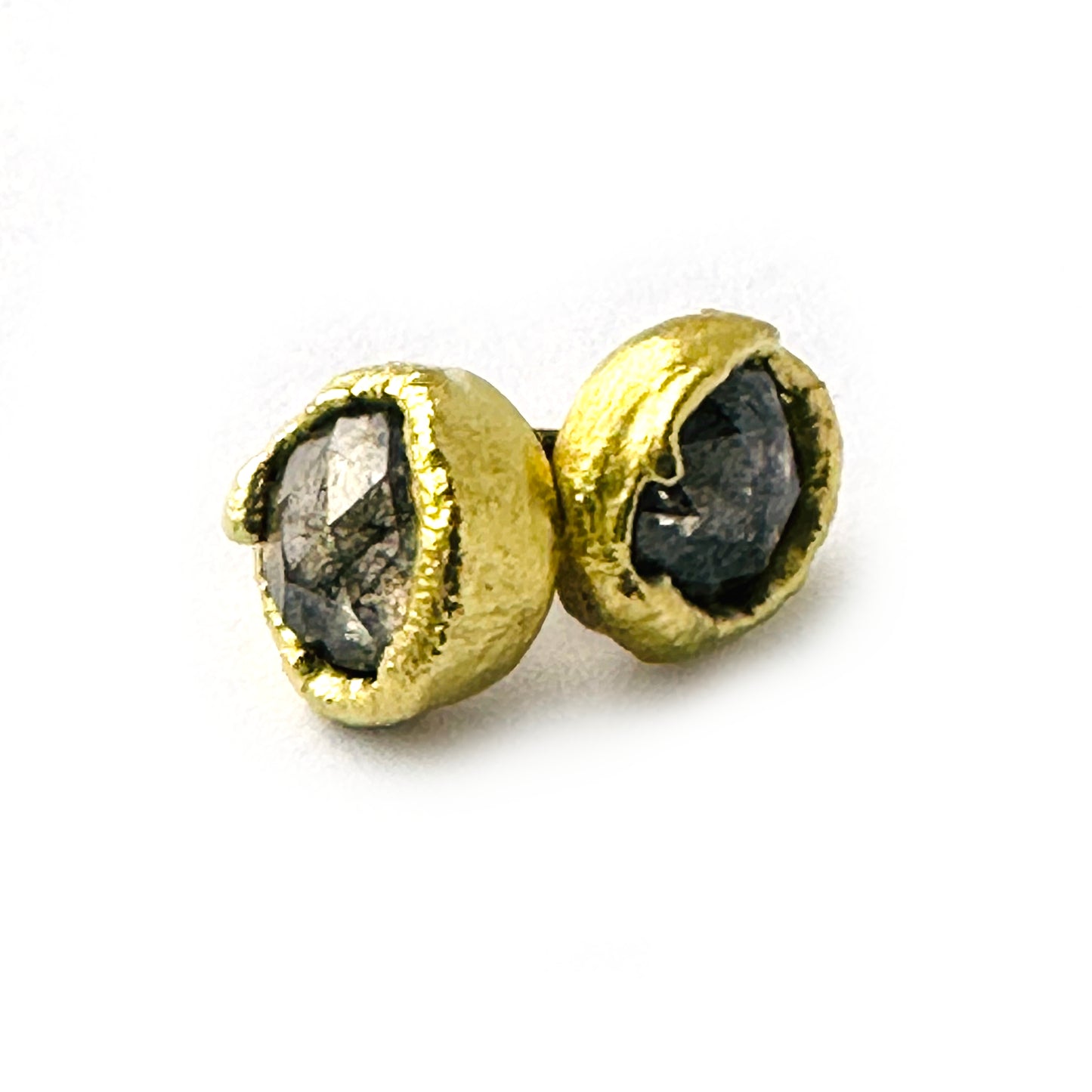 Large molten gold diamond studs