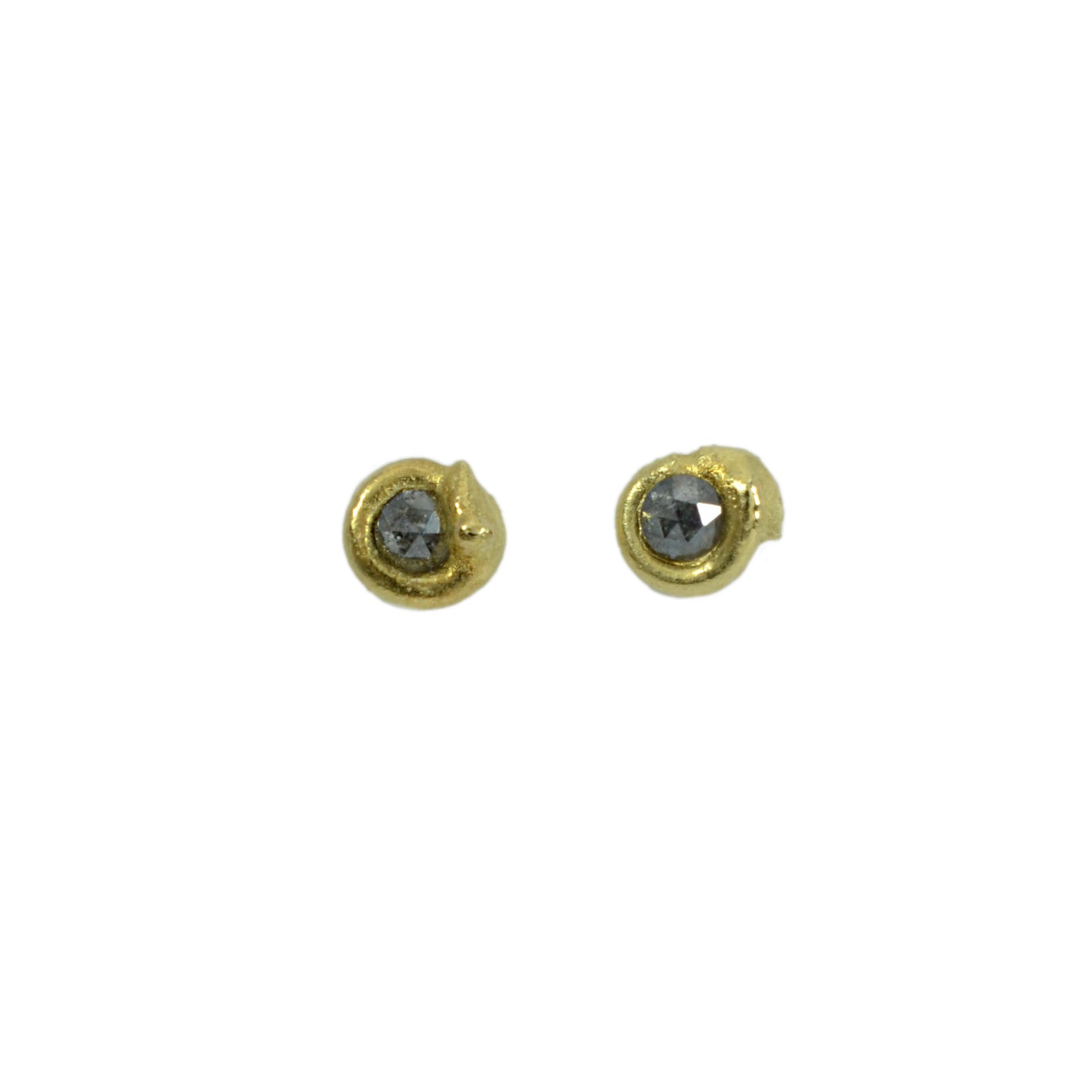 Small molten gold diamond studs