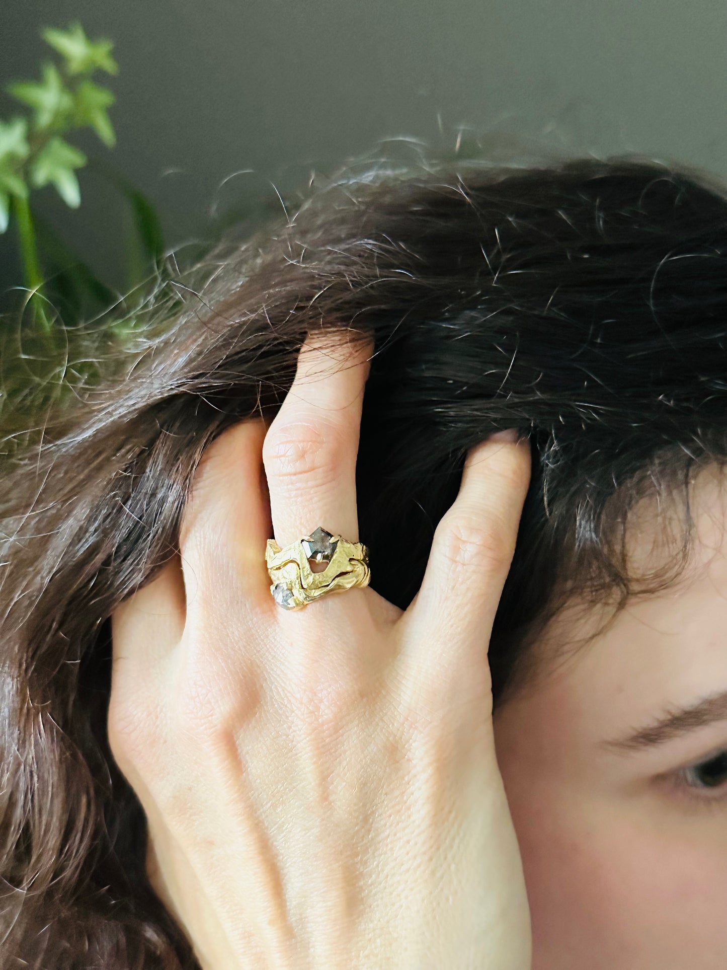 Jagged molten gold diamond ring