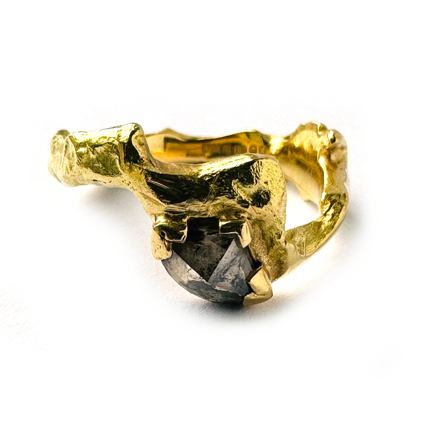 Molten gold diamond ring